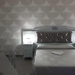 Metro Hotel Nápoles